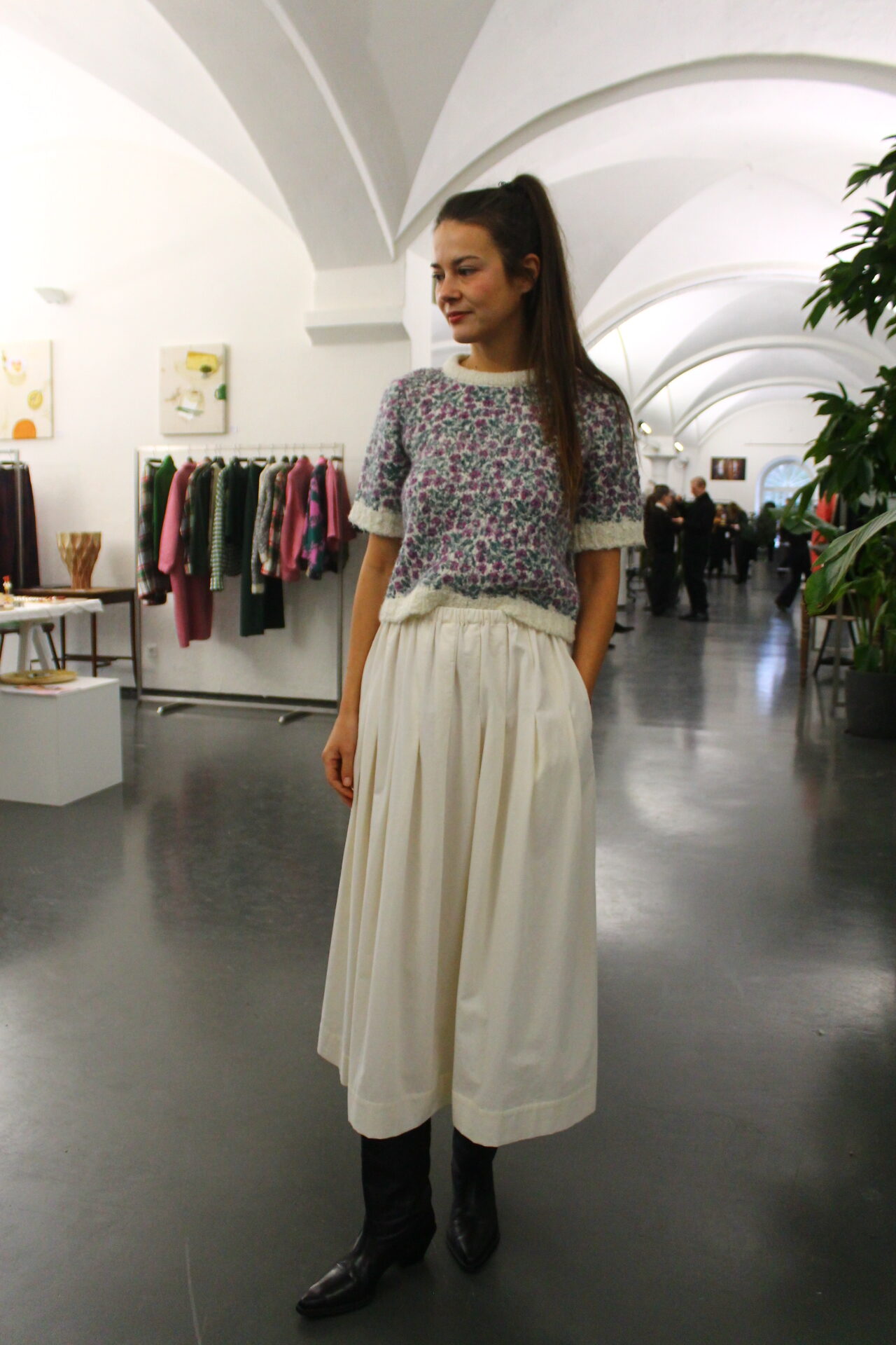 Mii Plain Woven Skirt offwhite