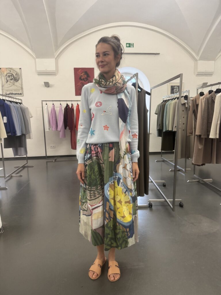 Talking Walls Juju Chicky Chic