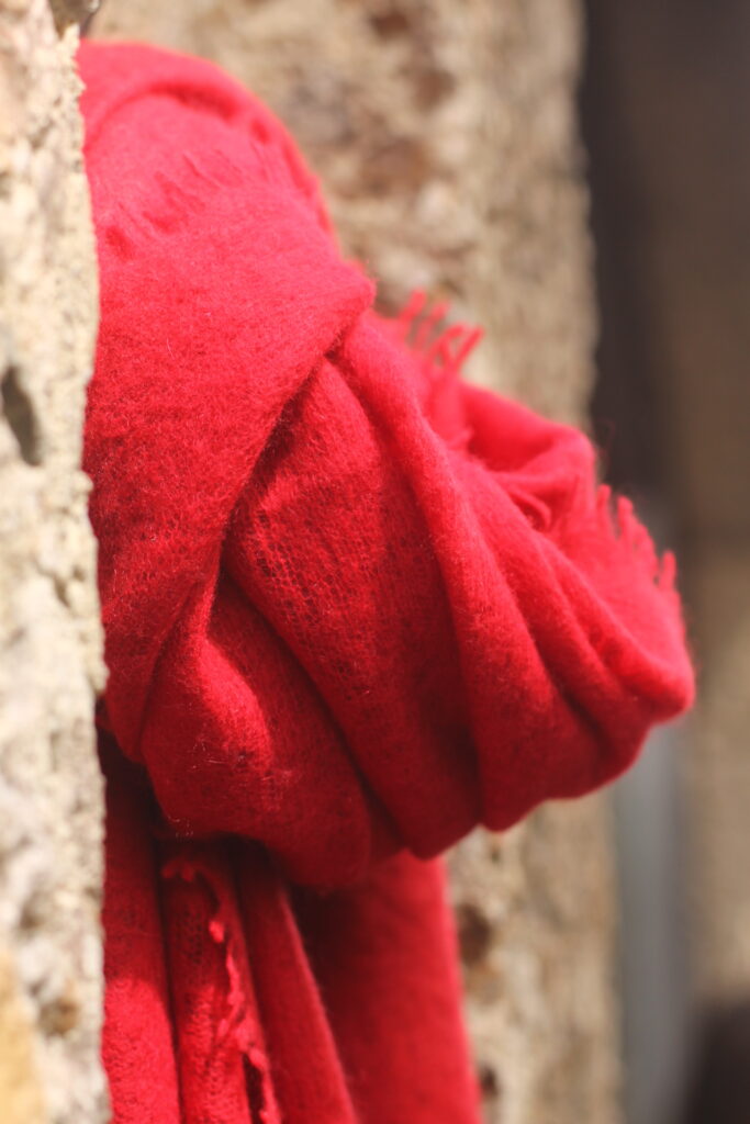 4127 lava red
