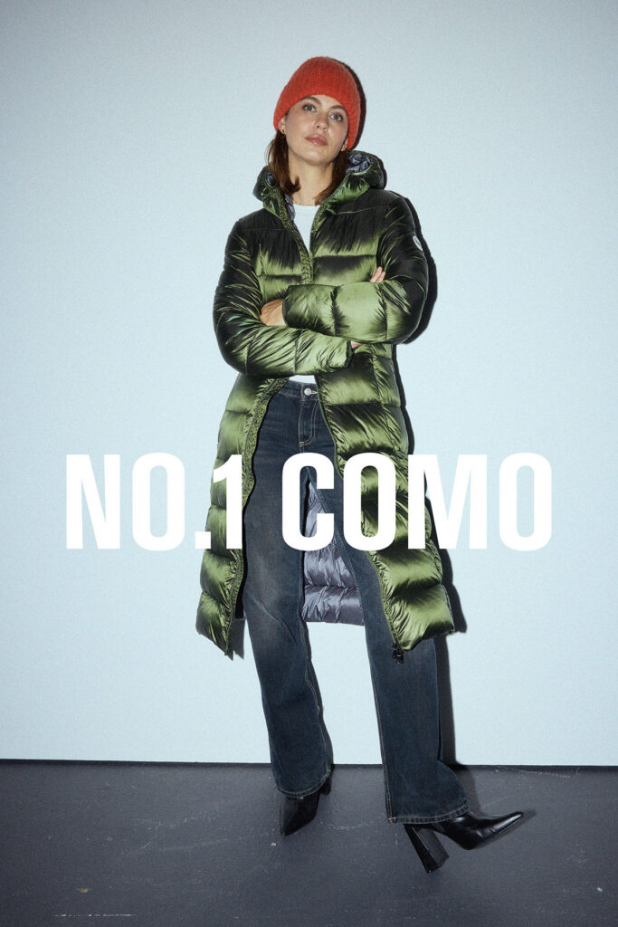 No. 1 Como Toni Mantel
